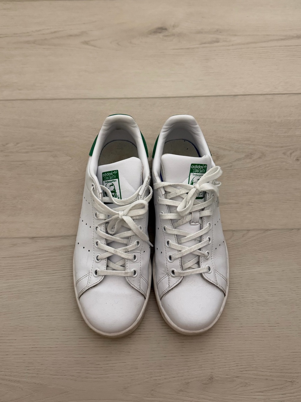 Adidas women/men’s white Stan smith sneakers